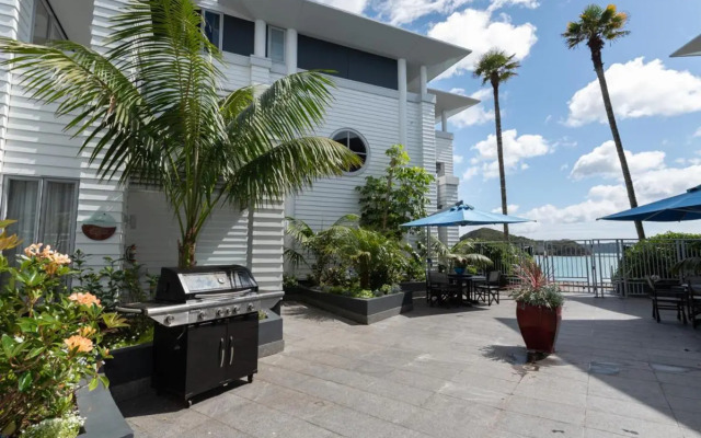 Oceanside - Paihia Waterfront Apartment