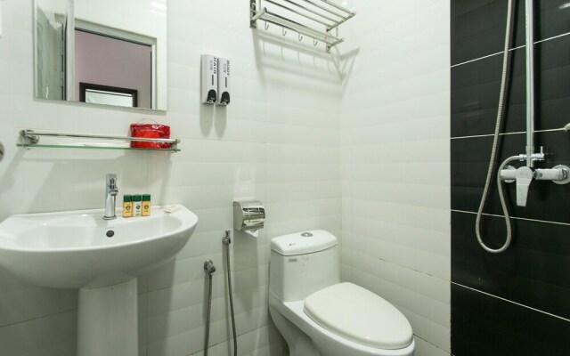 OYO 286 Uptown Hotel