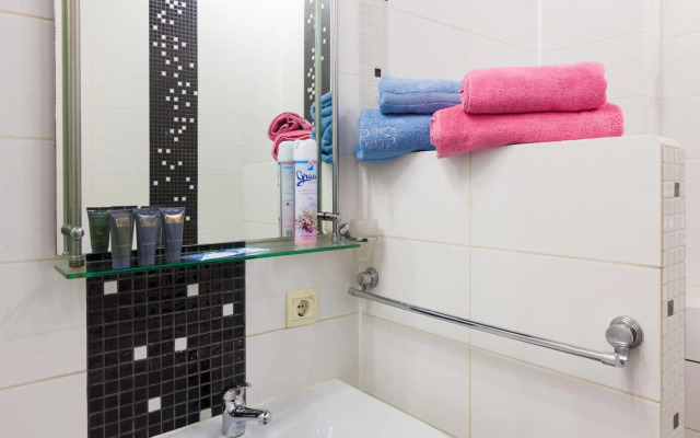 Апартаменты двухкомнатные для 6х около парка в центре