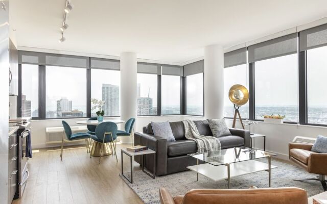 Deedee's Sky Rise Apartments - Newport 2