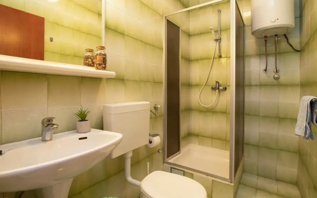 Beachfront Apartment Gaj 6