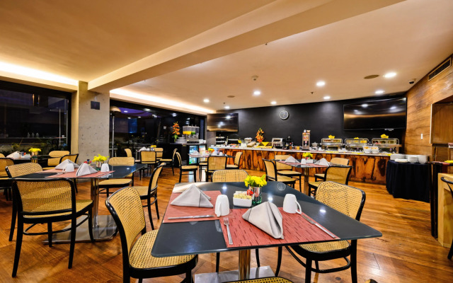 Las Suites Campos Eliseos
