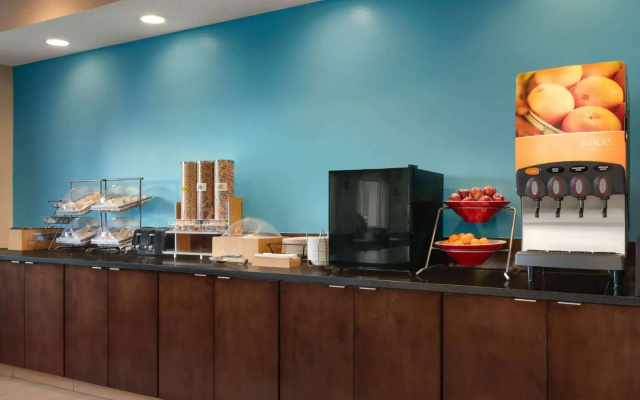 Fairfield Inn by Marriott