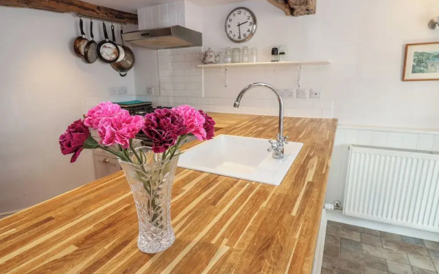 Cross View Cottage