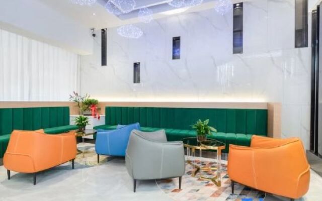 BoYue Hotel (Yiwu International Trade City)