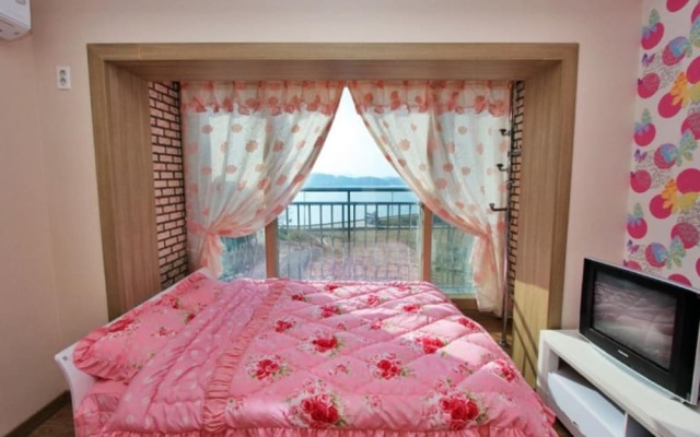 Seosan Noeulgwa Bada Pension