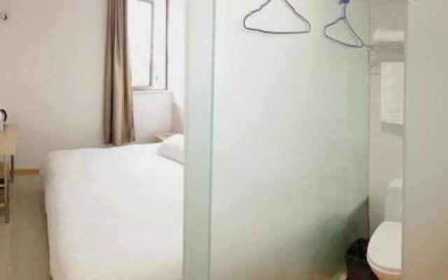 99 Chain Hotel