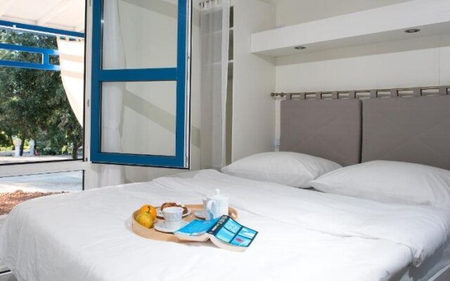 Mobile Homes - Port 9 Camping