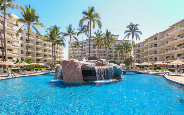 Villa del Palmar Residences