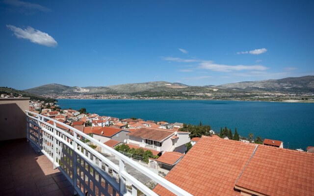 Sea-view Holiday Home in Trogir With Garden