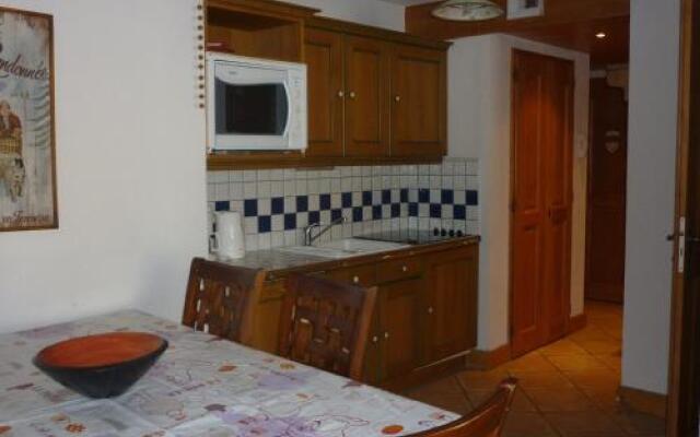 Apartment Chaleureux - Proche De Tout 1