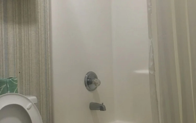 Travelodge by Wyndham Orangeburg