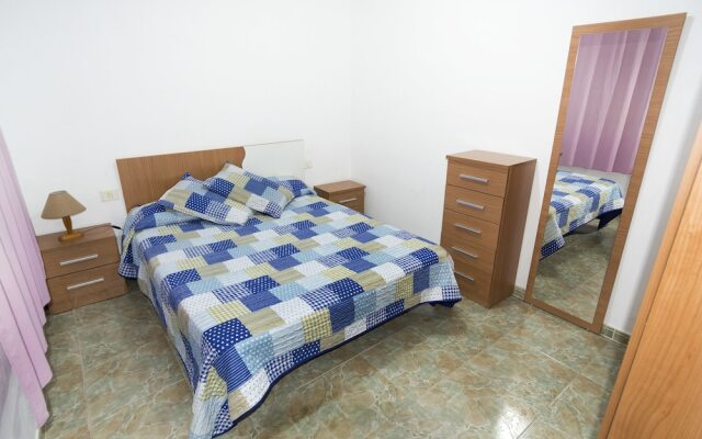 Apartamentos Faycan Vecindario