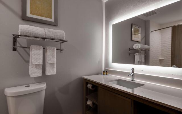 Best Western Plus Mid County