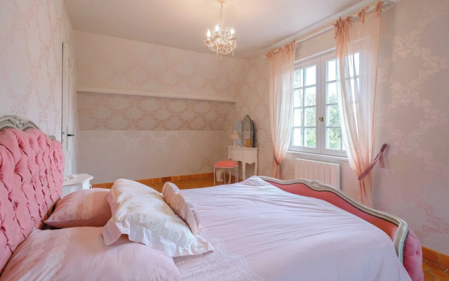 Norman House 160m2 With Pool at the Hippodrome