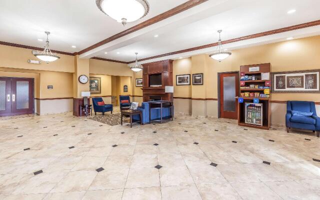 Comfort Suites Yukon - SW Oklahoma City