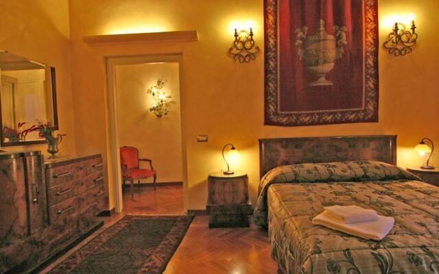 Travel & Stay Pantheon Apartments