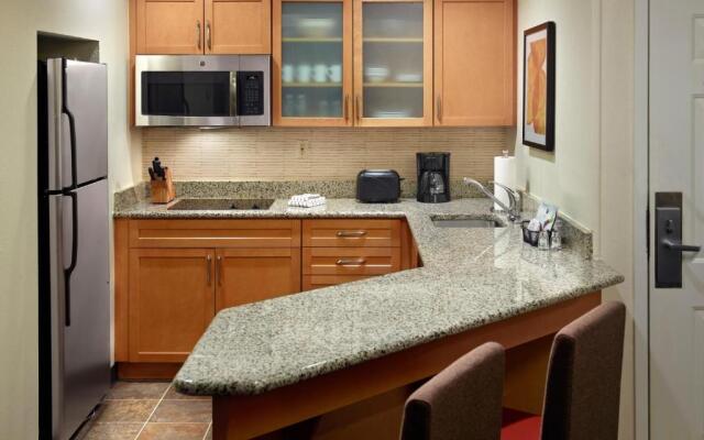 Residence Inn by Marriott Atlanta Airport North/Virginia Ave