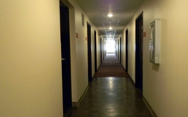 WoodSpring Suites Austin North I-35
