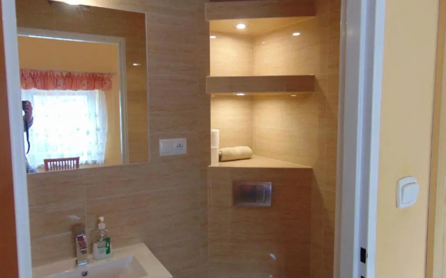 Gosciniec Pod Brzegiem