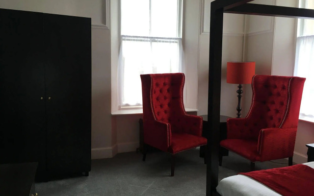 Invernairne Guest House