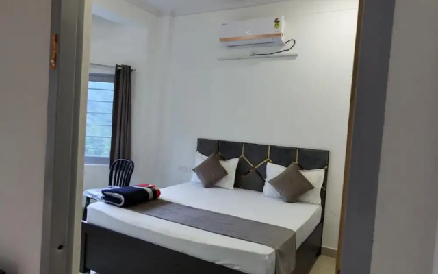 Goroomgo Komfy Stayz Dehradun