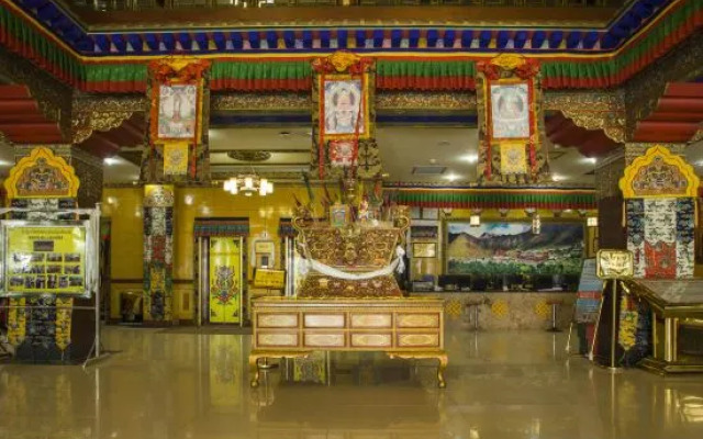 Gangjian Hotel