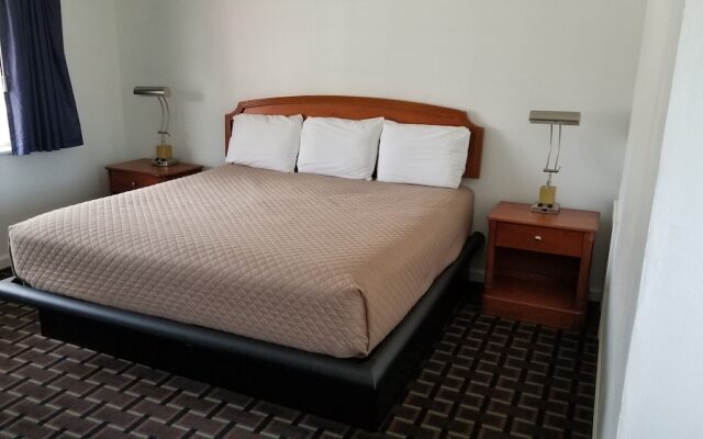 Budget Inn Breezewood