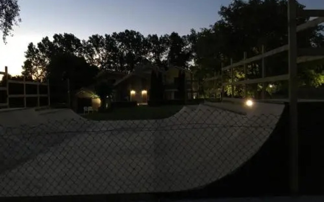 Somo Surfskate hostel