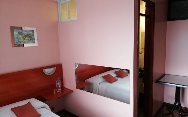 Water Palace Hostal