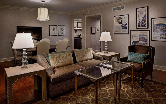 St. Louis Union Station Hotel, Curio Collection by Hilton