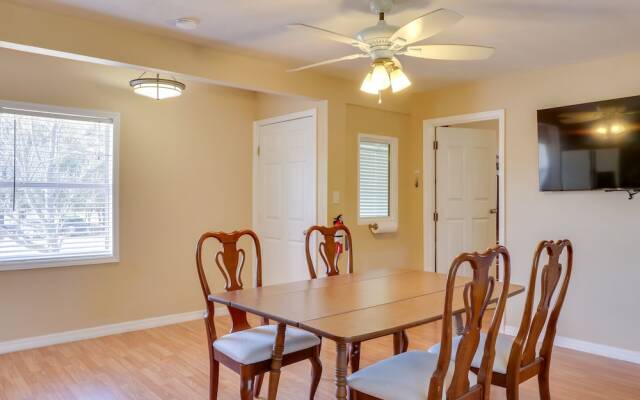 Sunny Florida Getaway w/ Patio, Near Disney World!