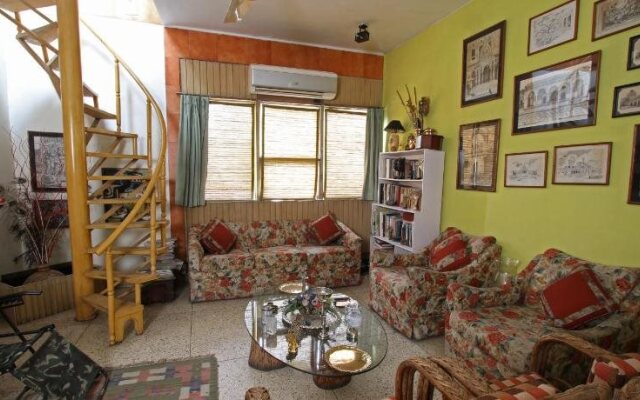 Nina Kochhars Homestay