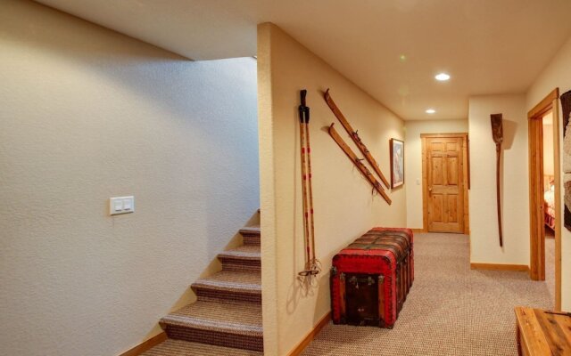 PV - Yellowstone River Retreat