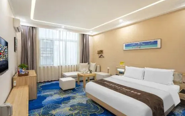 Qujing Time Lives Hotel