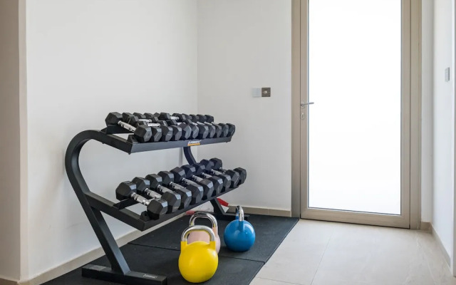 "sanders Dione Residences - Pleasant 2-bedroom Apartment With Sea View"