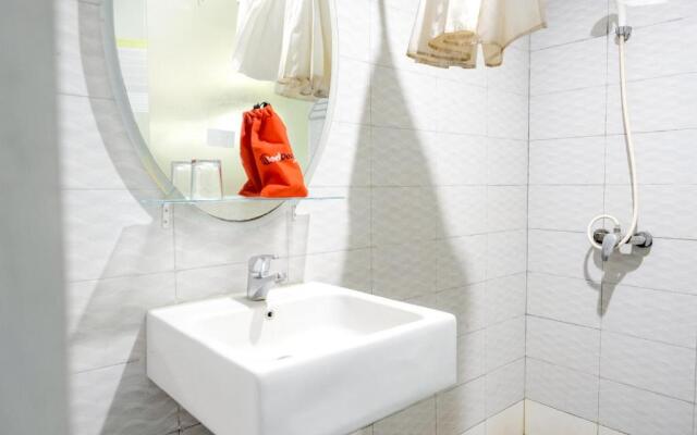 RedDoorz Plus at Sunrise Hotel Sanur