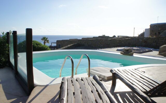Beyond Beachfront Super Paradise Villa
