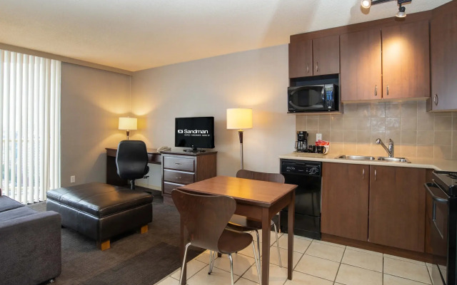 Sandman Suites Vancouver on Davie