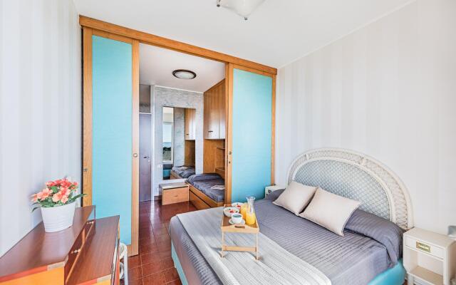 La Brise C B2 by Wonderful Italy