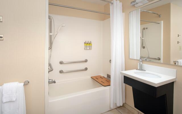 Candlewood Suites I-26 at Northwoods Mall by IHG