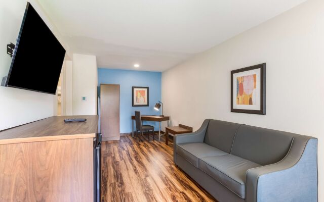 Red Lion Inn & Suites Nashville Airport
