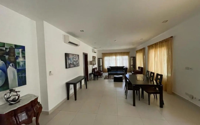 Spectacular Deluxe Suite Available