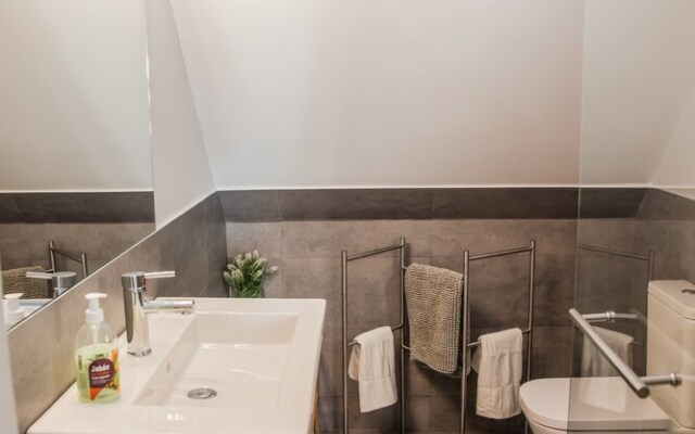 Riverside Central Colon Penthouse