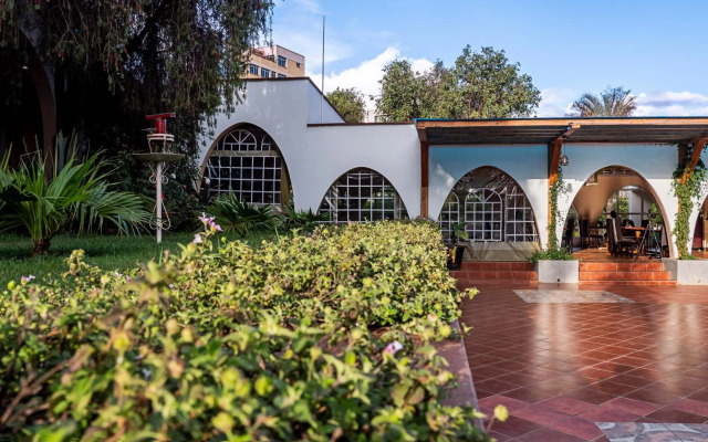 Sirikwa Hotel