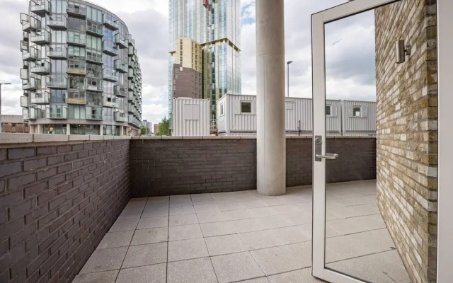 Modern 2BR Townhouse with Private Terrace
