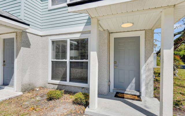 Fernandina Beach Townhome, Steps to Public Beach
