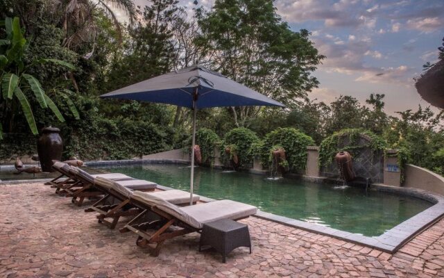 Shangri-La Country Hotel