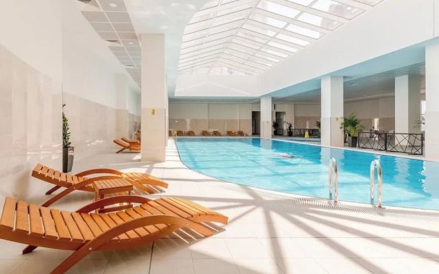 Deluxe Two Bedroom Condo & Pool on 5th Floor