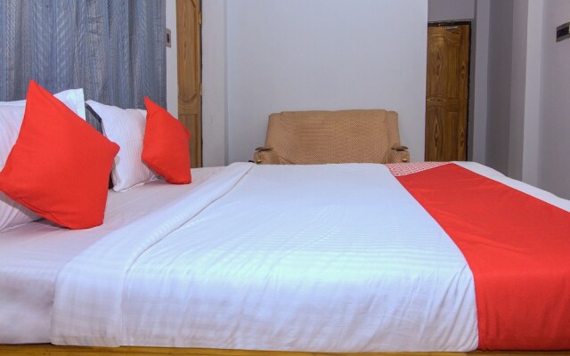 OYO 12896 Hotel Kahini